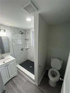 212 N Spring St #A — Photo 16