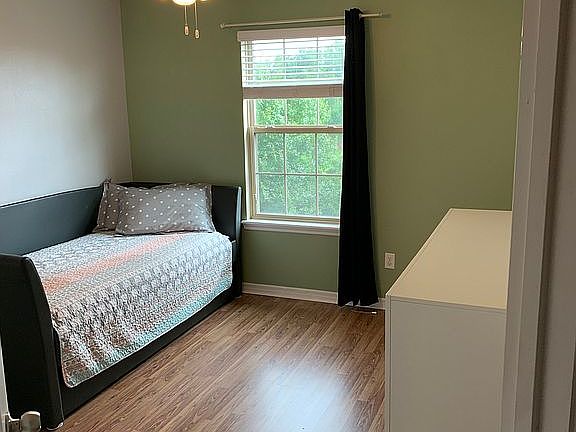 5th image of 4237 Regal Town Ln