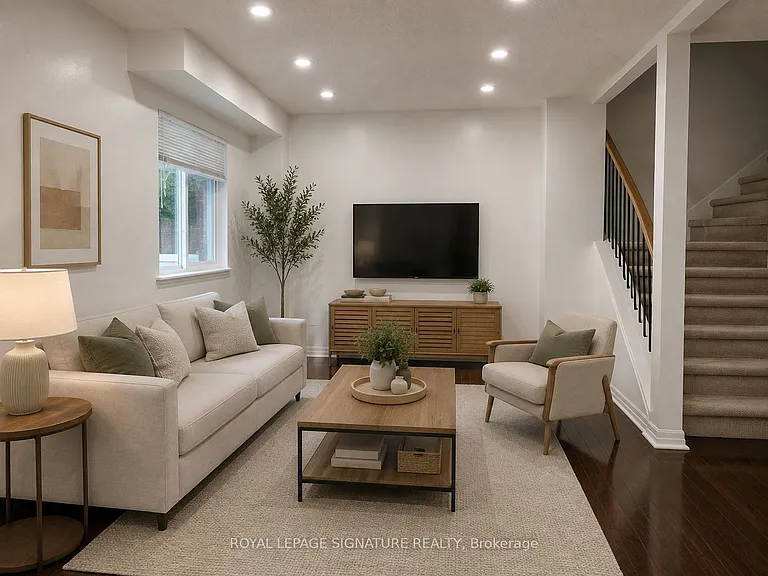 602 Gibney Cres — Photo 1