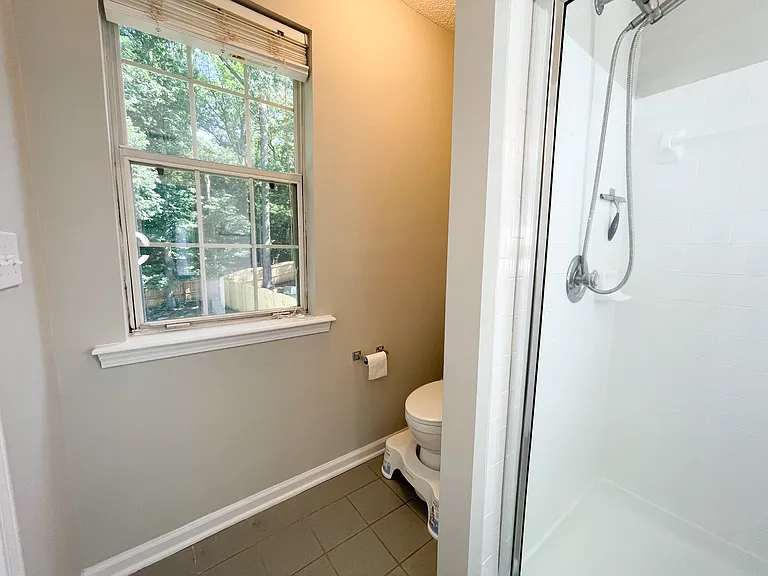 104 Cedar Field Ln — Photo 33