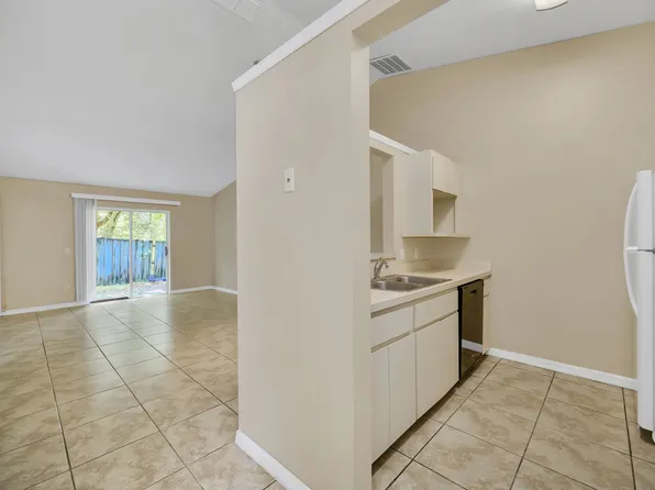 1740 E Line St #1, Leesburg, FL 34748