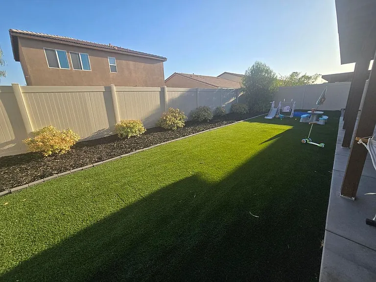 1231 Memorial Ave — Photo 25