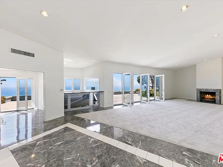 18244 Coastline Dr — Photo 3