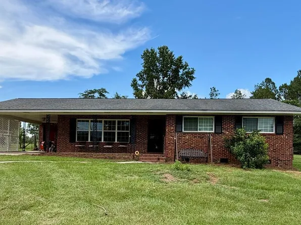 57 Lakeside Dr, Tifton, GA 31794