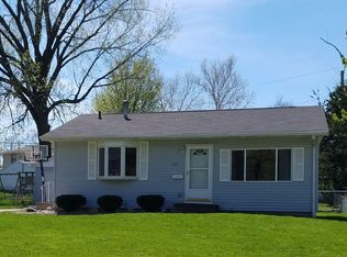 727 Gateway St NE, Cedar Rapids, IA 52402