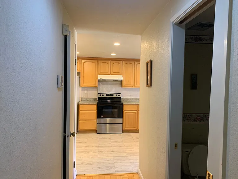 746 Creekland Cir — Photo 10
