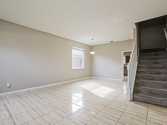 4th image of 1828 Olivia Cir