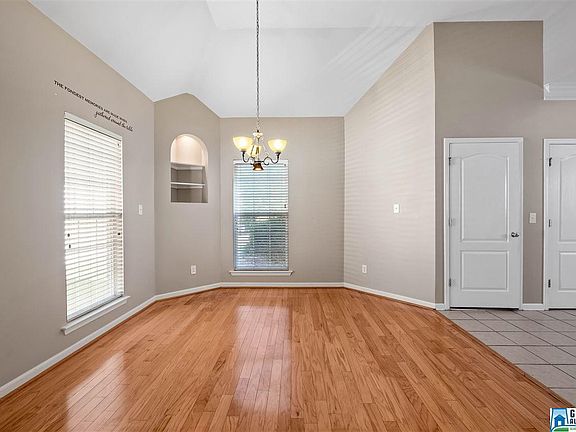 4th image of 5449 Magnolia Trl