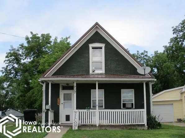 717 E State St, Centerville, IA 52544