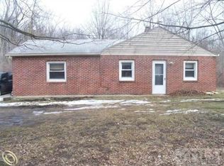 43966 Willow Rd, Belleville, MI 48111