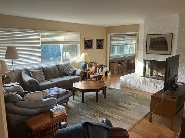 4 bed, 2133 sqft, $8,500 — Photo 4