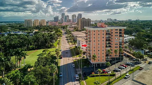 1120 N Shore Dr NE Photo 1
