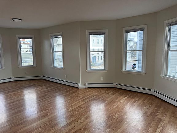 3rd image of 31 Linwood Ave Floor 2