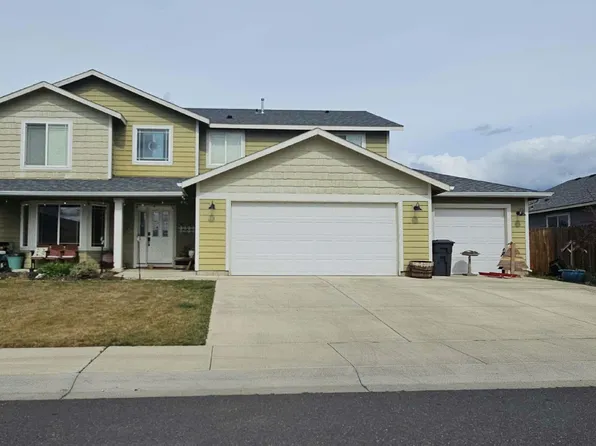 805 Citra Ave, Moxee, WA 98936
