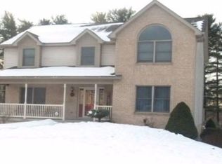 111 Pagano Dr, New Stanton, PA 15672