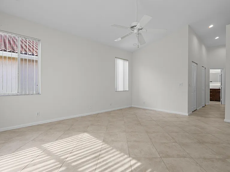 7835 NW 78th Ave — Photo 18