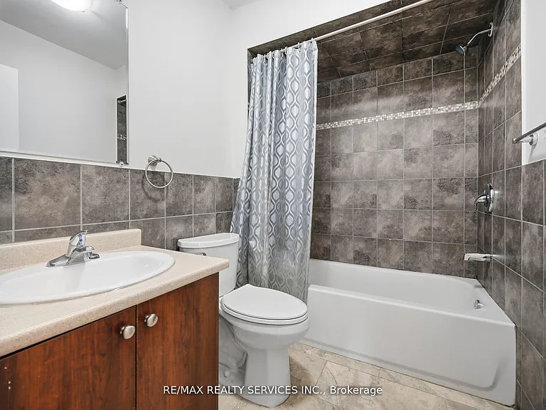 8 Deerpark Cres S #LOWER — Photo 16