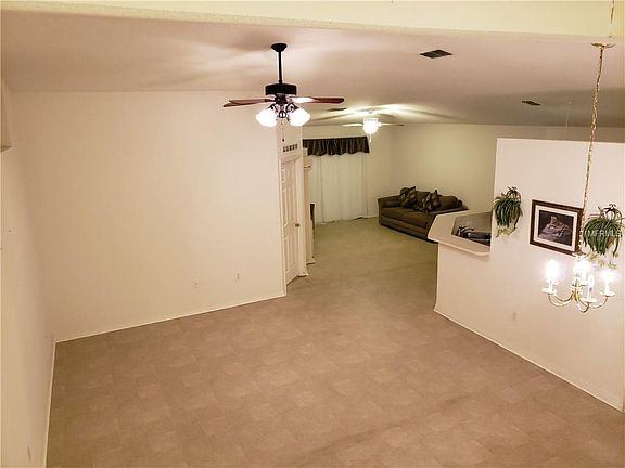 3rd image of 203 Curtis Ave