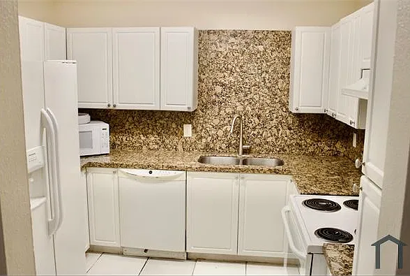 3 bed, 1100 sqft, $2,700 — Photo 1