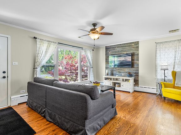 4th image of 814 S Harvard Ave