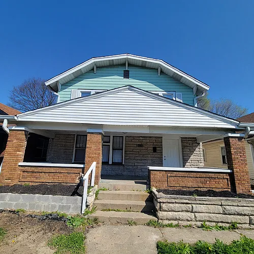 1134 E Kelly St Photo 1