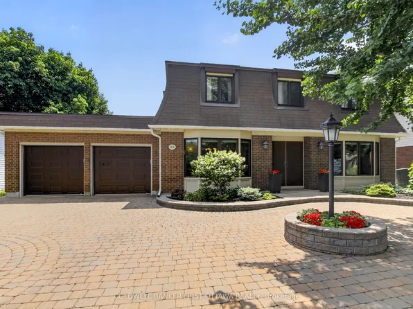6 Cosburn Ave, Ottawa, ON K2H 8A1