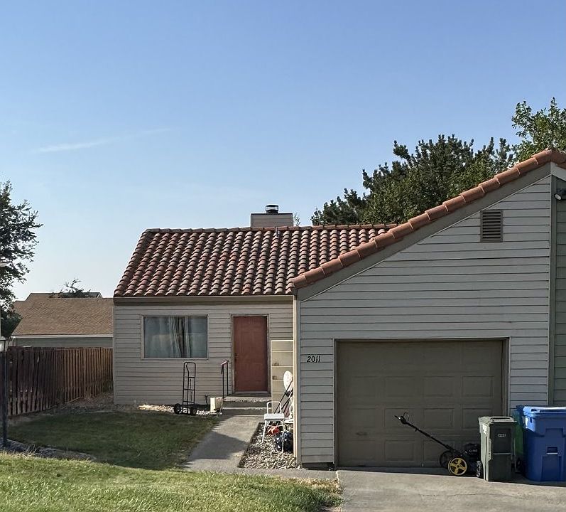 1st image of 2011 SW Runnion Dr