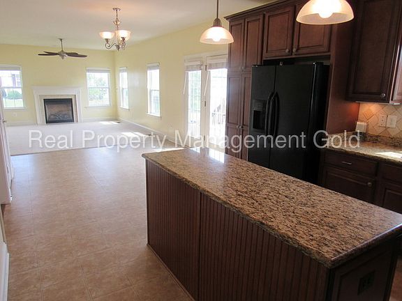 3rd image of 41401 Silver Charm Ct