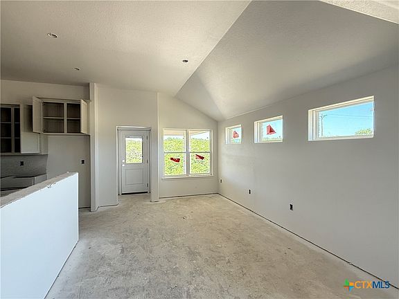 4th image of 5242 Lassen Ln