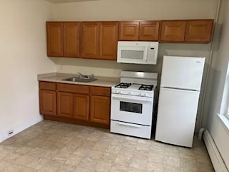 15 Tracy St — Photo 1