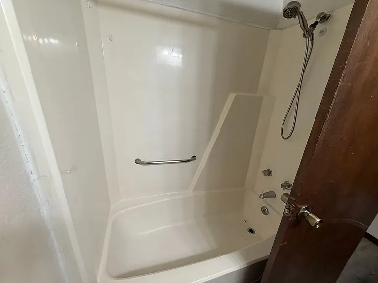 101 Se 42nd St (Fourplex) — Photo 24