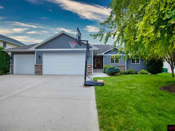 1415 7th St N, New Ulm, MN 56073