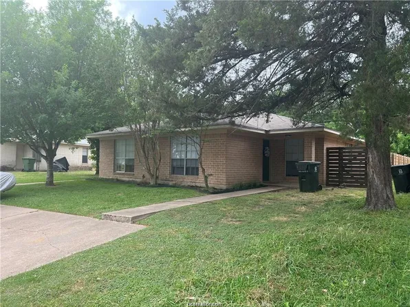 3922 Olive St #B, Bryan, TX 77801