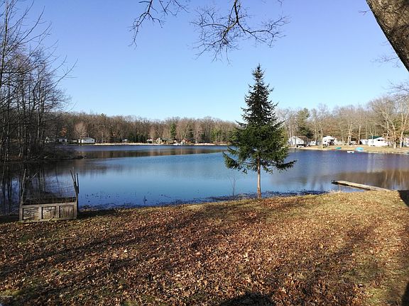 3rd image of 481 W Lake Ave