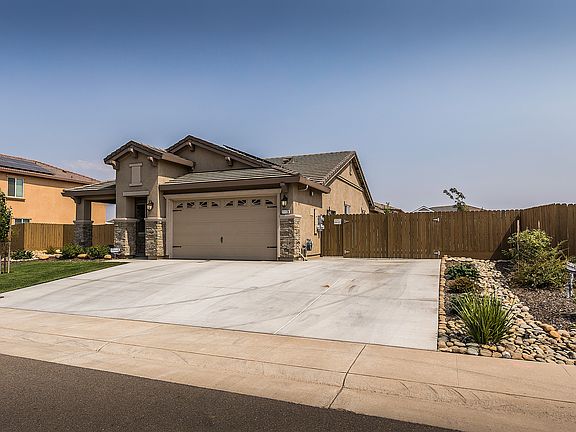 3rd image of 11128 Graciano Dr