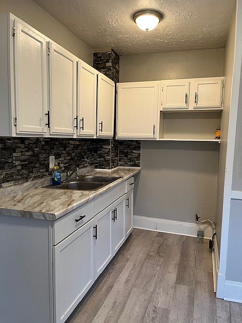 1st image of 3715 W 37th St #2