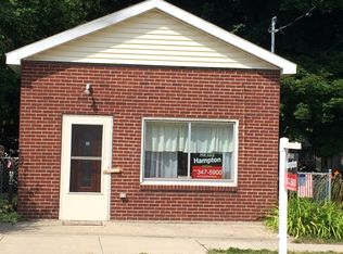 614 Kalamazoo Ave, Petoskey, MI 49770