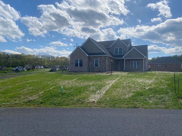 1743 Carrera Dr