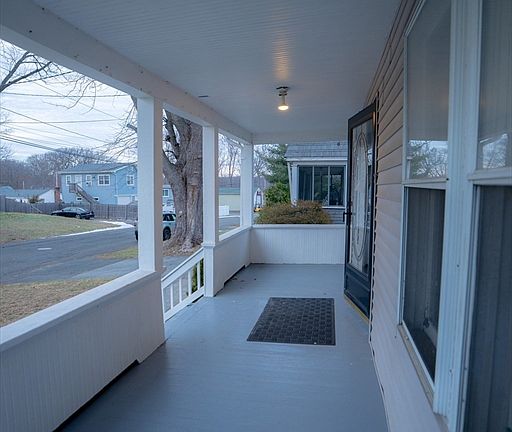 5th image of 23 Wildermere St