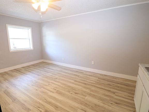4th image of 21 Larue St #11