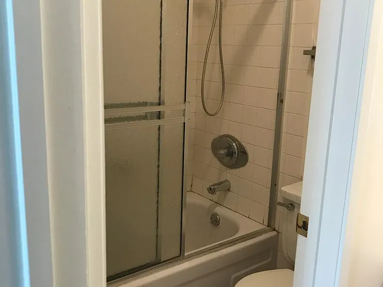bathroom1
