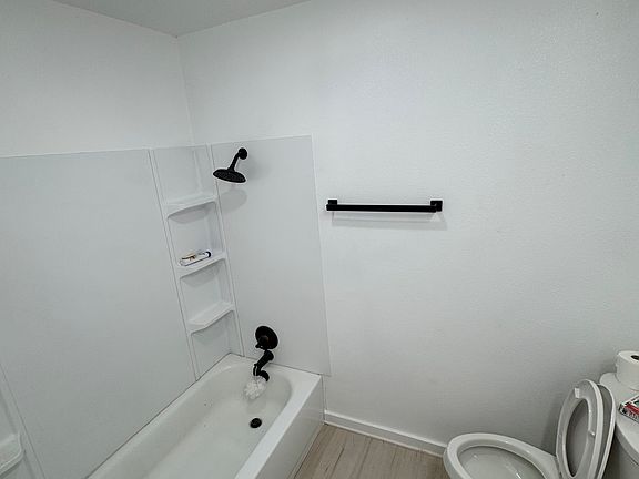 2nd image of 1003 Randa St