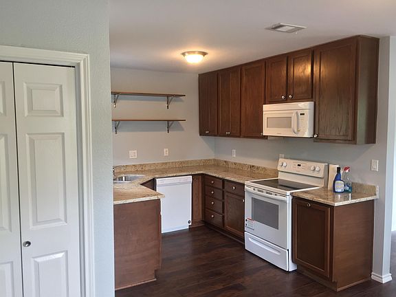 2nd image of 11946 Hoblitzelle Dr