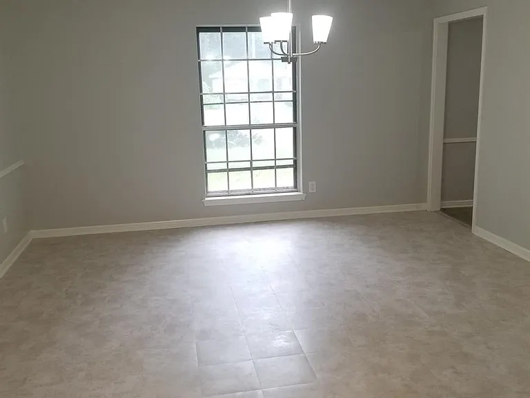 3911 Brightwood Dr — Photo 32