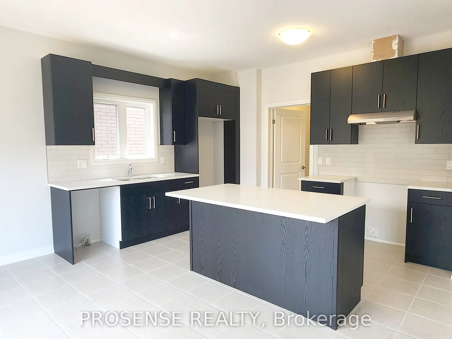 4 bed, $3,100 — Photo 3