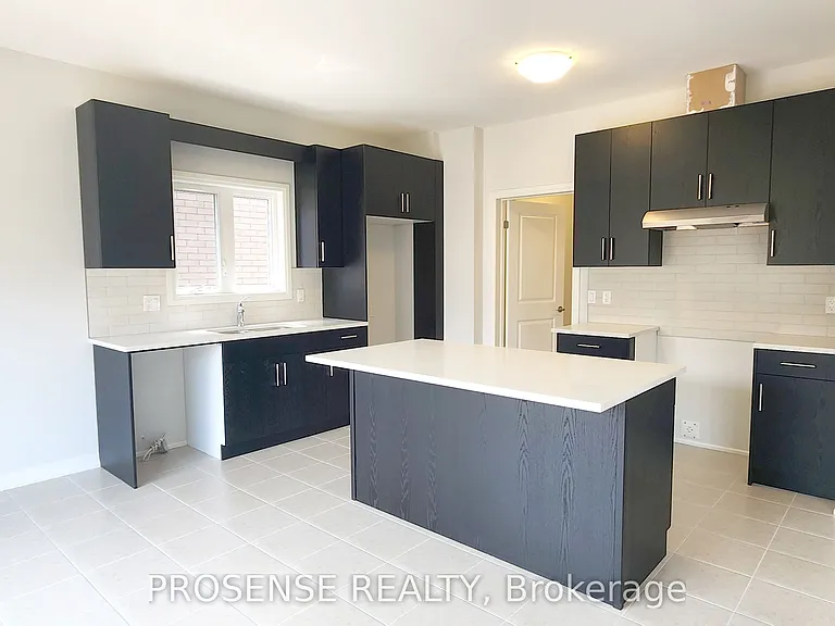 15 Samuel Ave — Photo 3