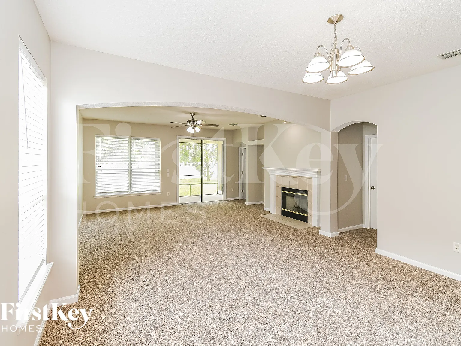 3 bed, 2.5 bath, 1817 sqft, $1,925 — Photo 4