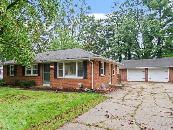 2223 Cumberland St, Kalamazoo, MI 49006