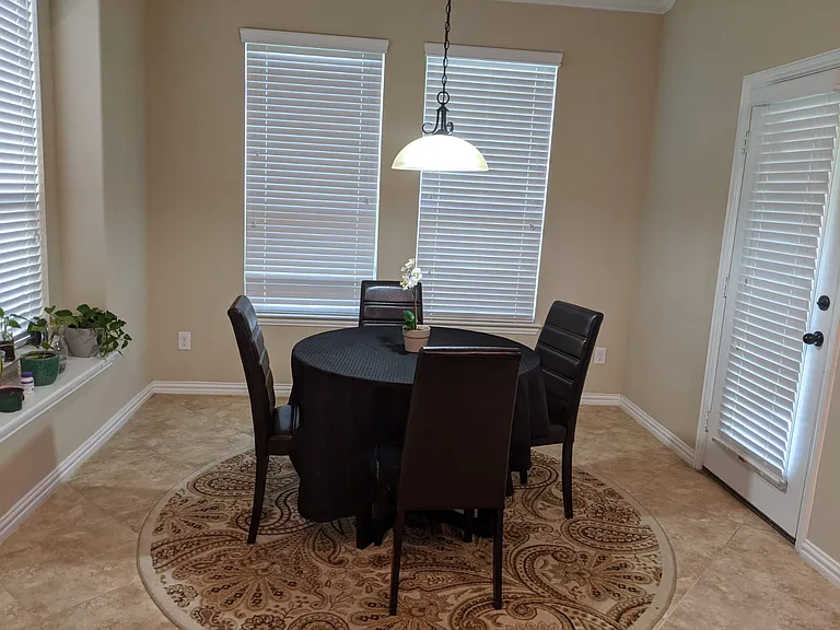9621 Baltic Ln — Photo 13