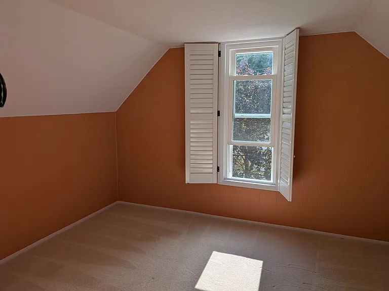 310 Eastern Ave NE — Photo 18